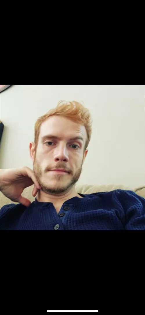 Feeling sick but still looking good, trying to meet a nice doctor π (not pictured: pile of tissues, vix and a cup of tea)