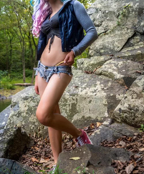 feeling strappy & frayed