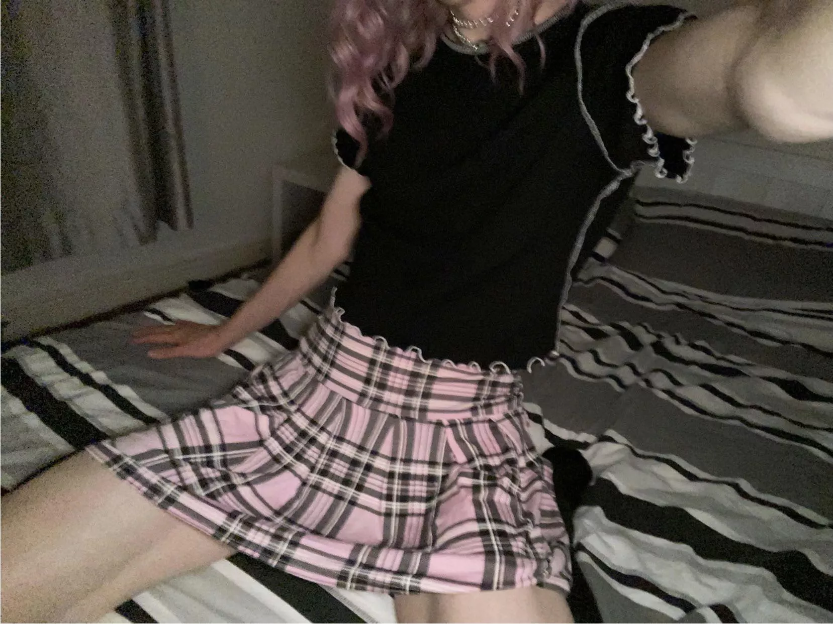 feeling super self conscious abt myself recently so you should all tell me i’m pretty right now hmph 🥺