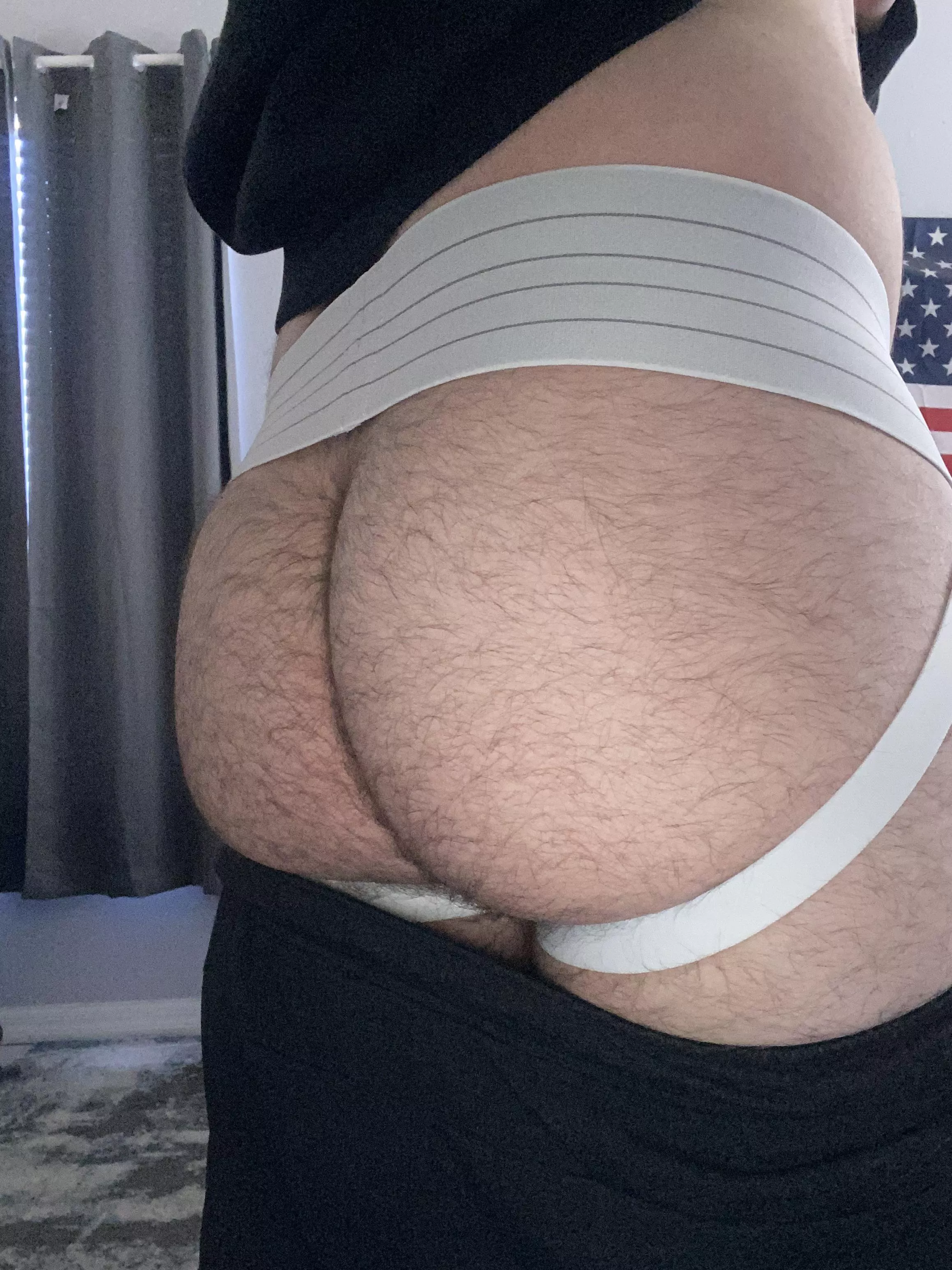 Feeling thicker than usual 😈🍑