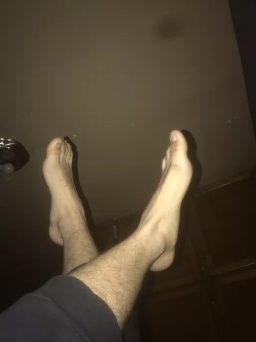 feet in the air π₯΄