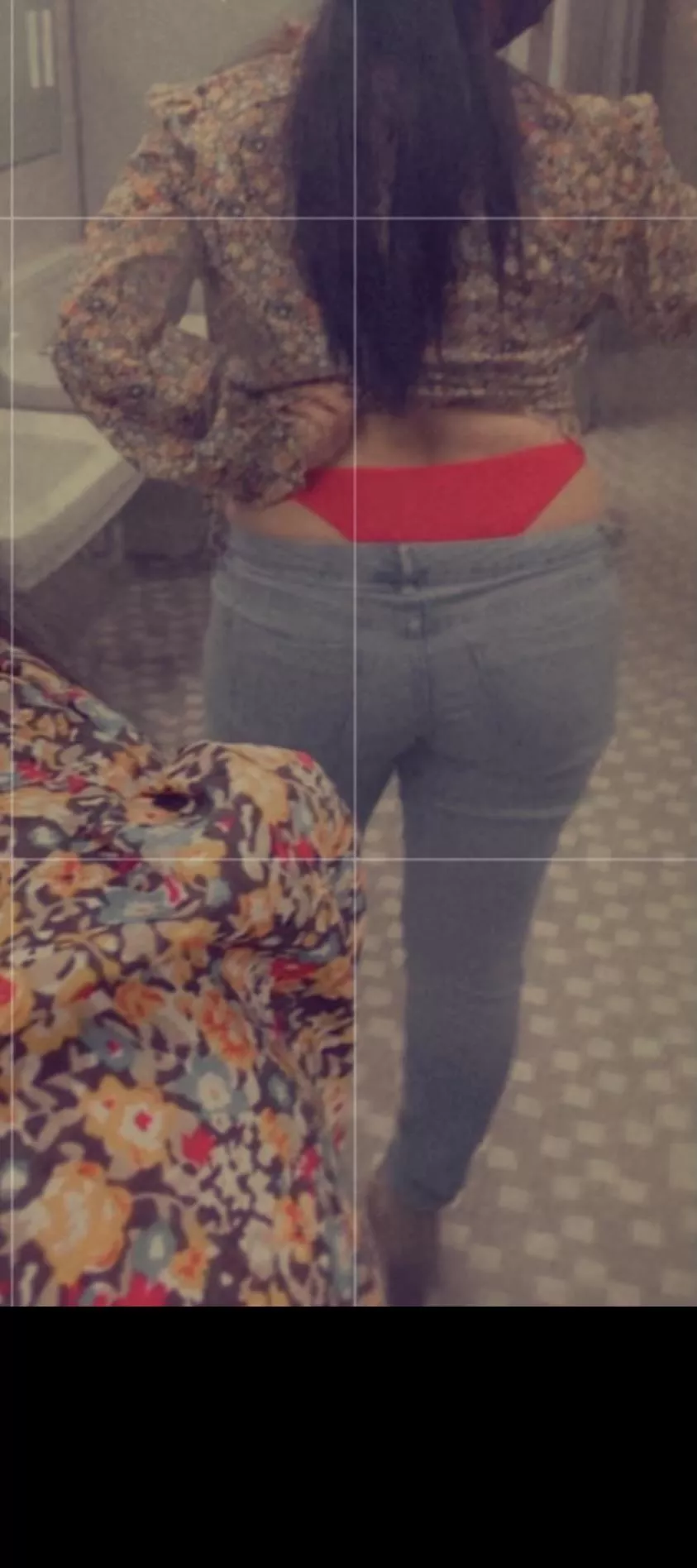 Felt a little horny at work so I had to step away😘