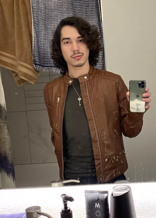 Felt cute and will delete later! Happy Friday everyone! π
