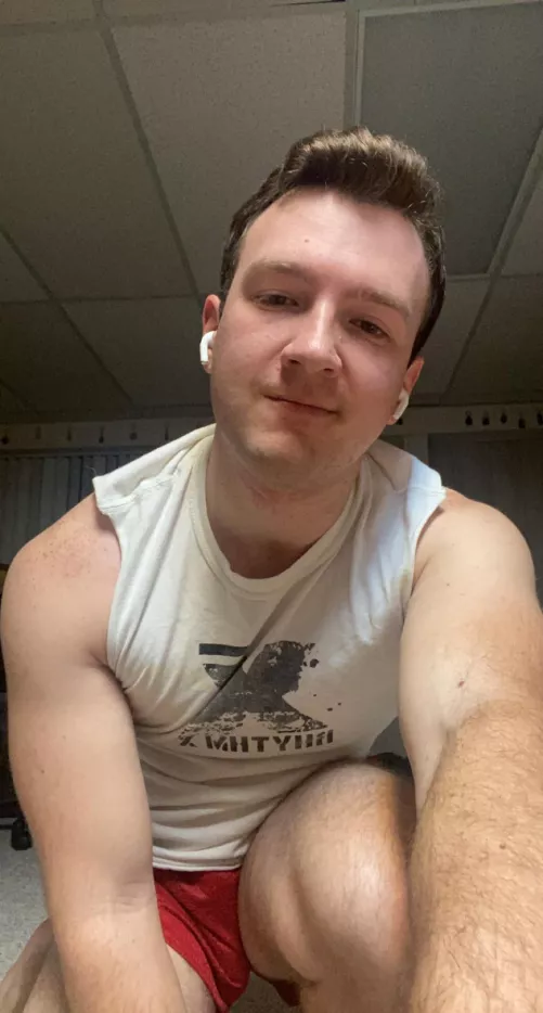 Felt cute while dancing alone in my basement