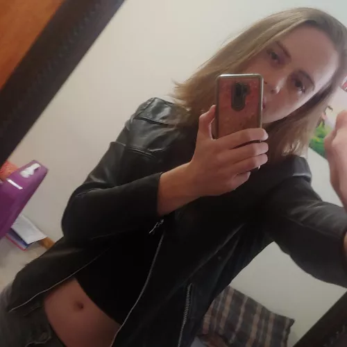 Felt kinda hot in this picture 👀