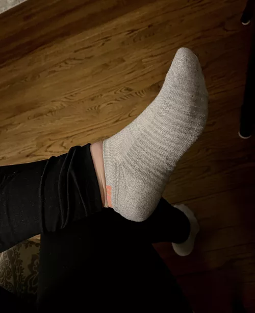 [Female] I feel like my socks are a sign of how good or bad my week will be. Are fortune socks a thing? Help me read my tea leaves!