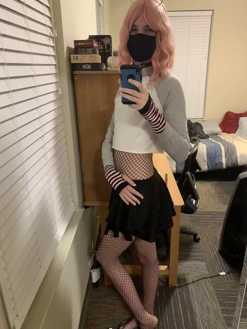 Femboy Friday! Give cosplay ideas in the comments :)