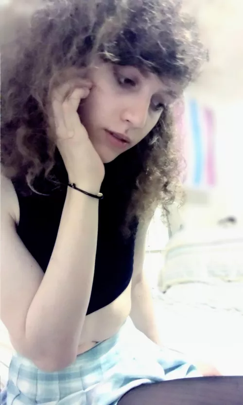 femboy tutoring at your service! 📖🍎