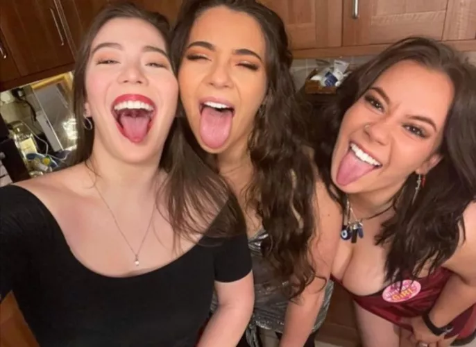 Fill a mouth with cum? [3]