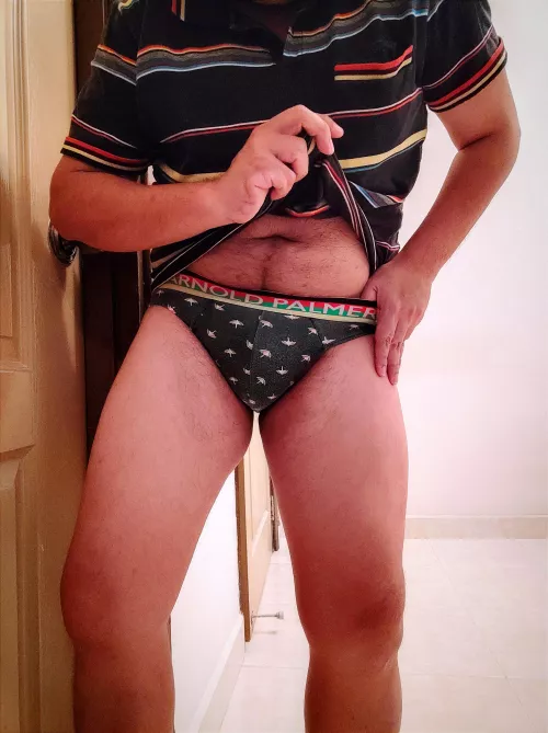 Final post of 2021. When your polo-T has a 98% match with your underwear. โค๏ธ๐๐๐ค