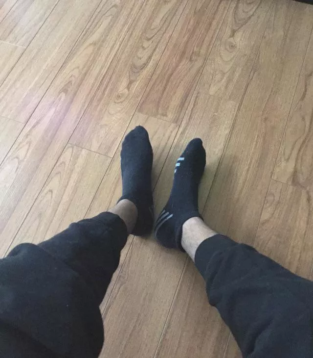 Finished a workout in these. Whos’s up for the challenge to smell them? Finished a workout in these. Whos’s up for the challenge to smell them?