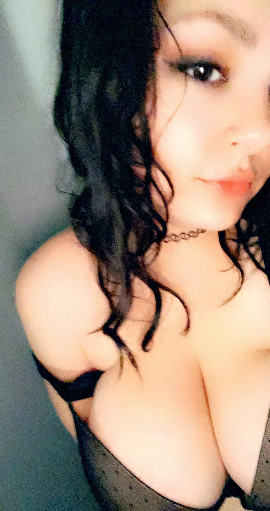 first post here(: hi..