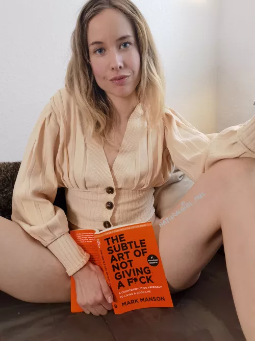 First post here :) I am a librarian 😁