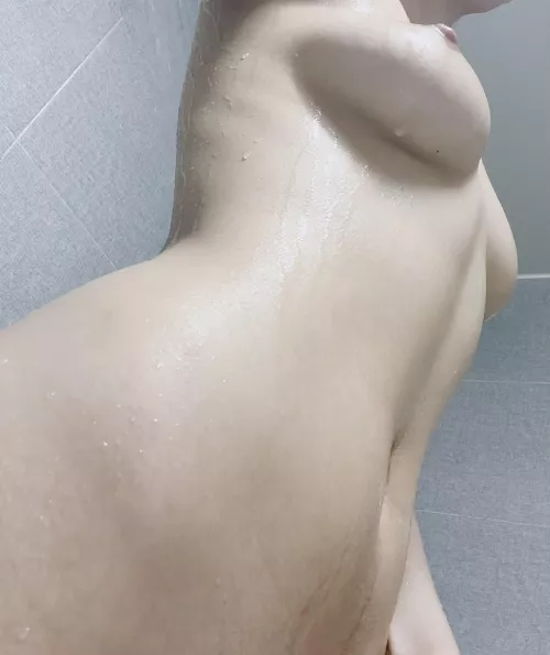 First post here! 💖 should I continue?