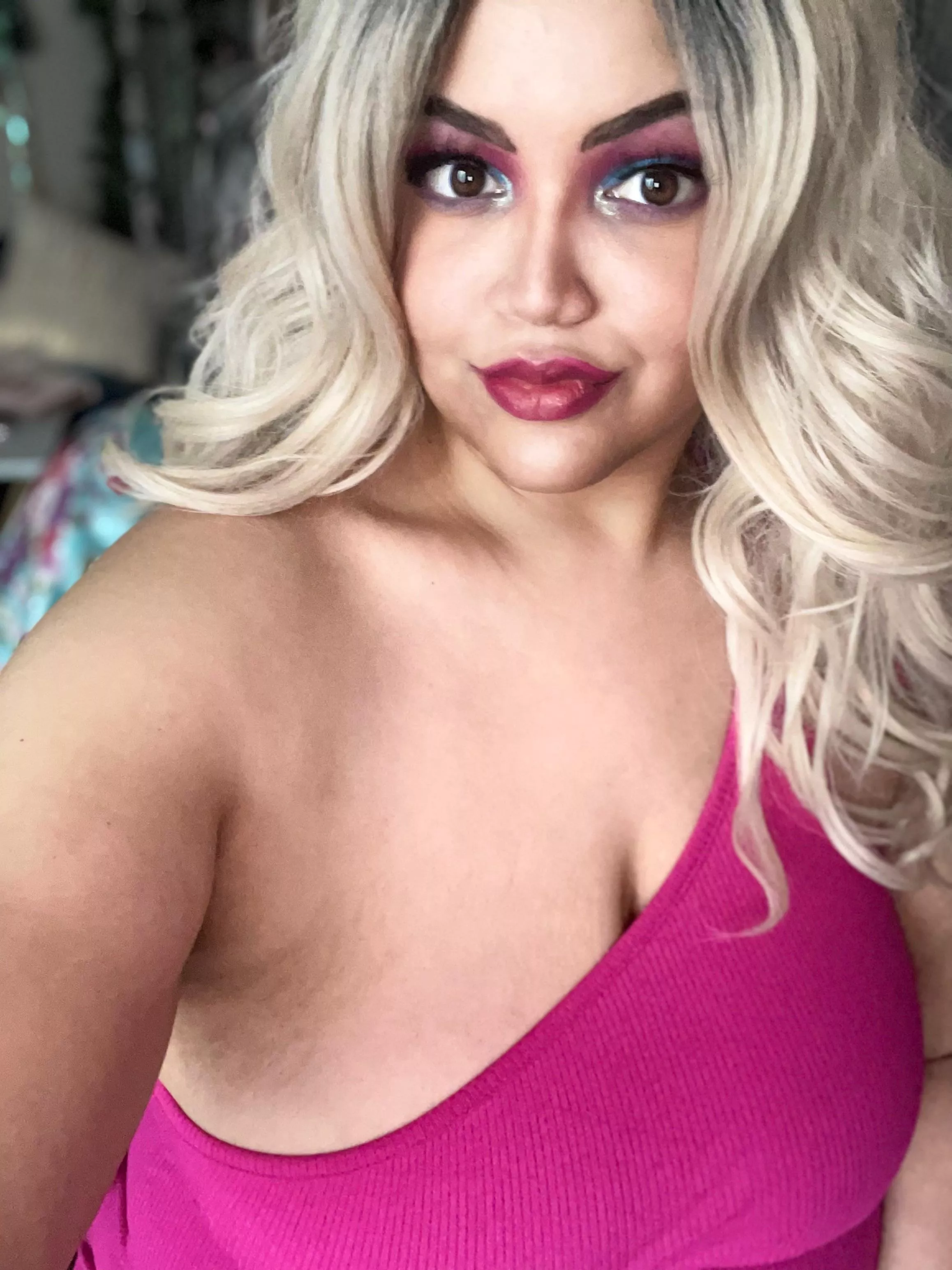 First post! Hope I’m welcomed as I LOVE doing makeup 💄