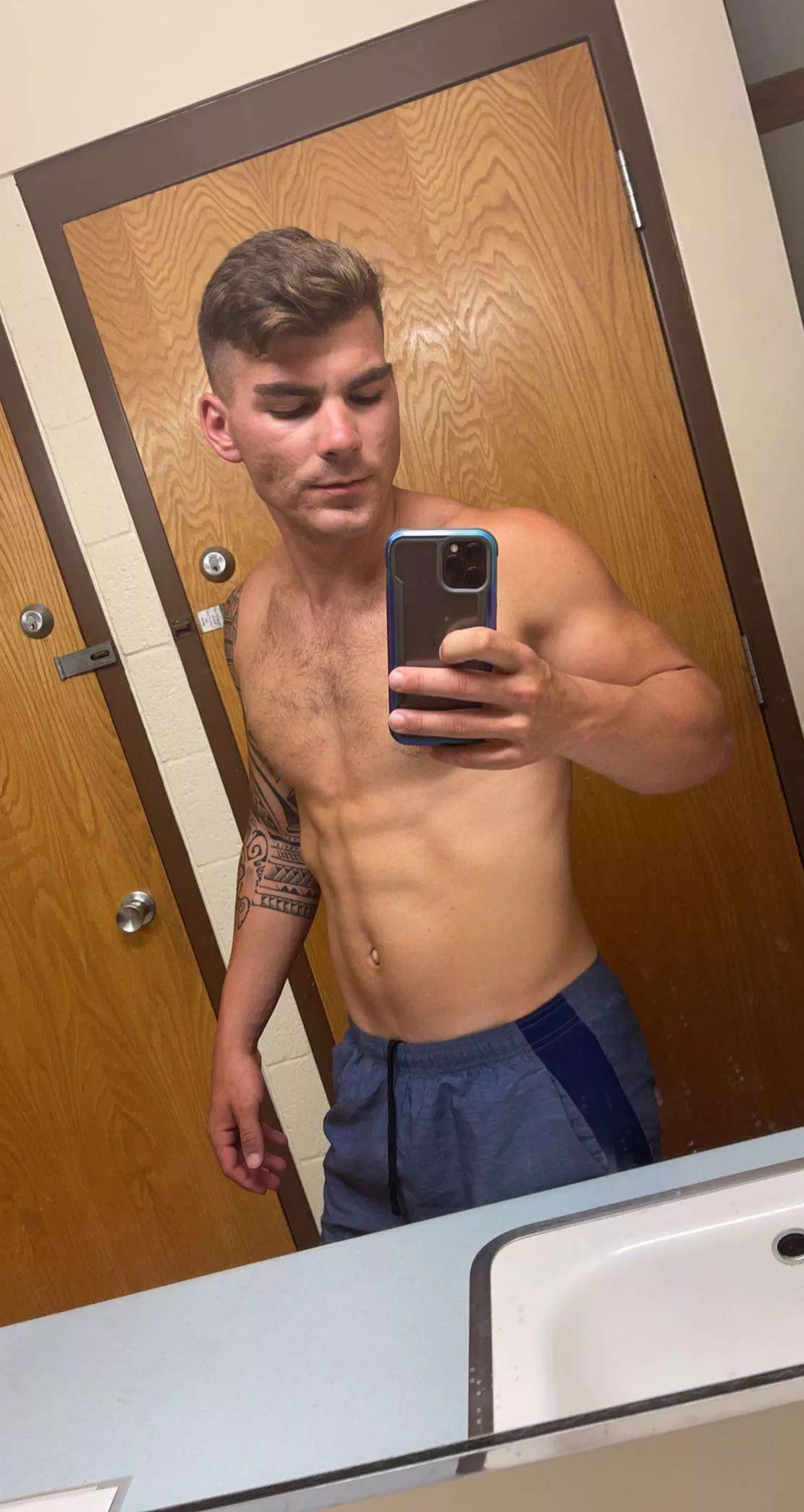 First post in here, hopefully more to cum. 😉😏