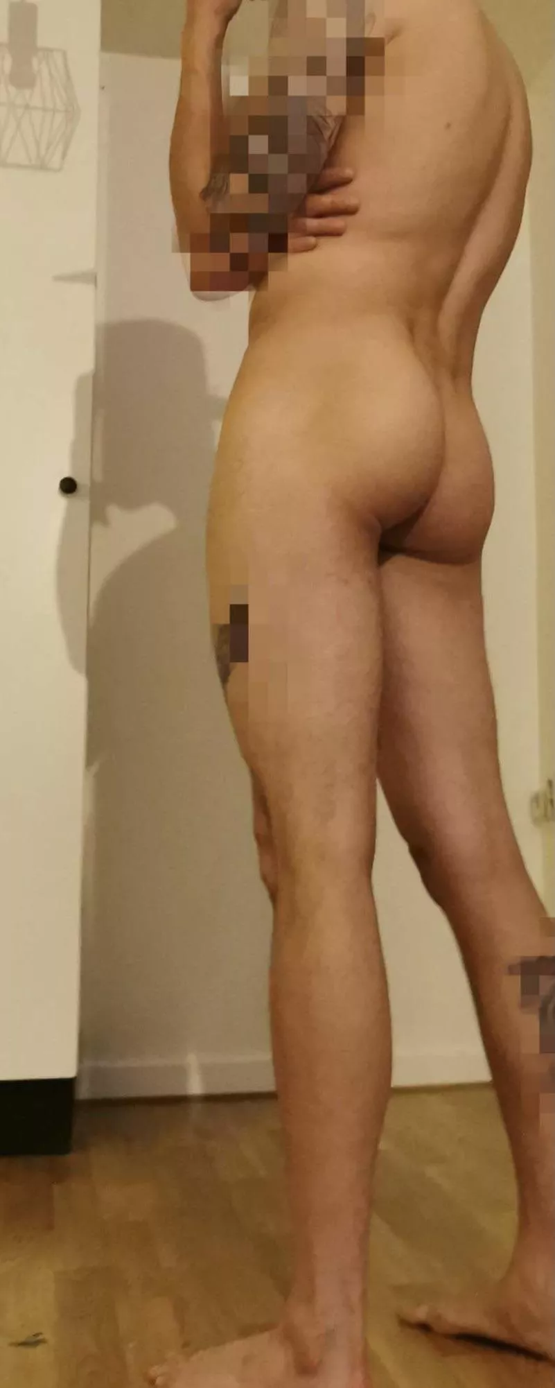 First post where I show myself from behind First post where I show myself from behind