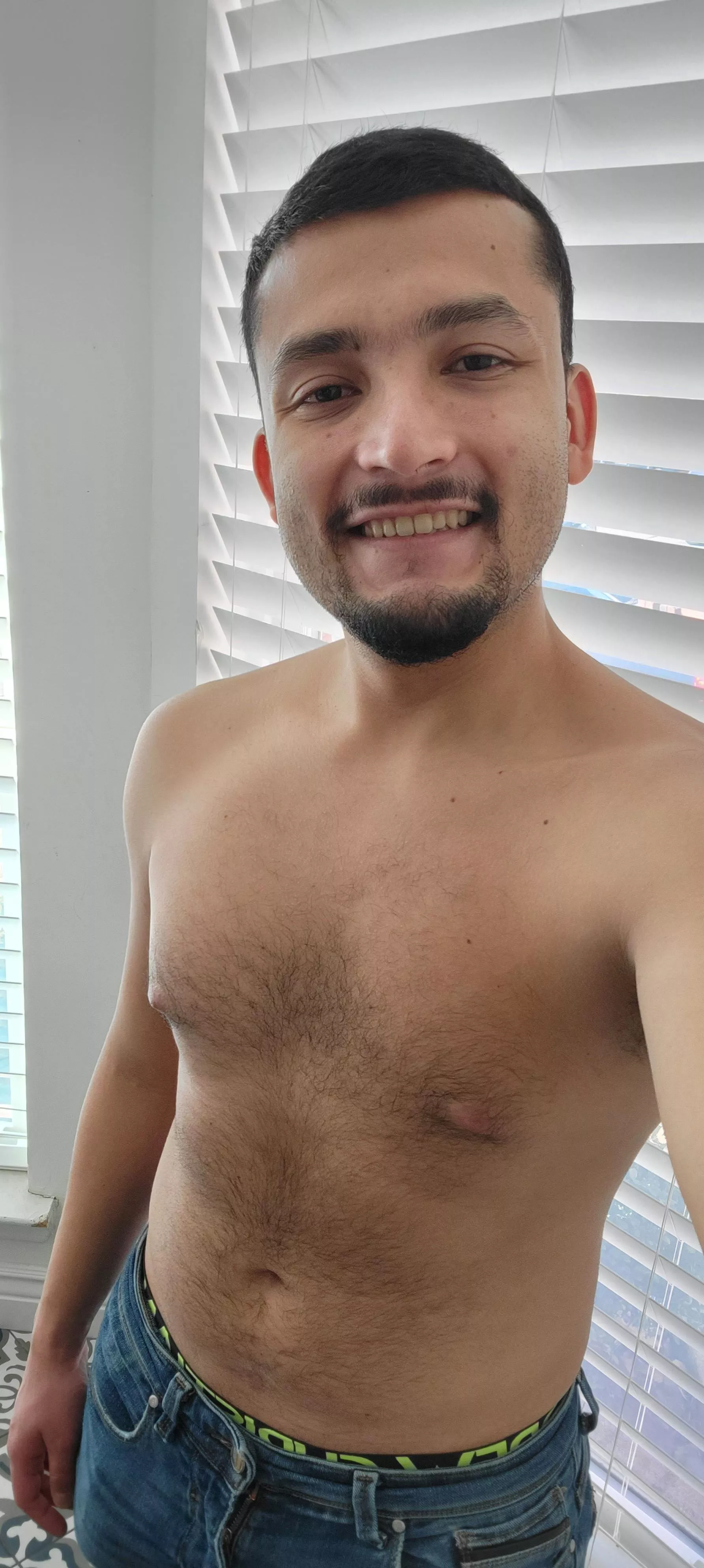 First shirtless 🤳 I post on here, please be nice 🥺