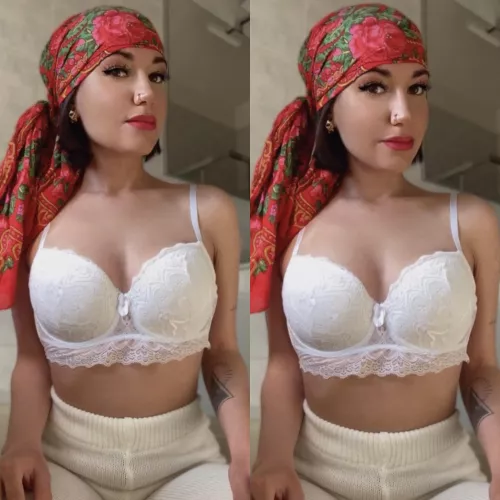 First time here, hi there everyone🌹