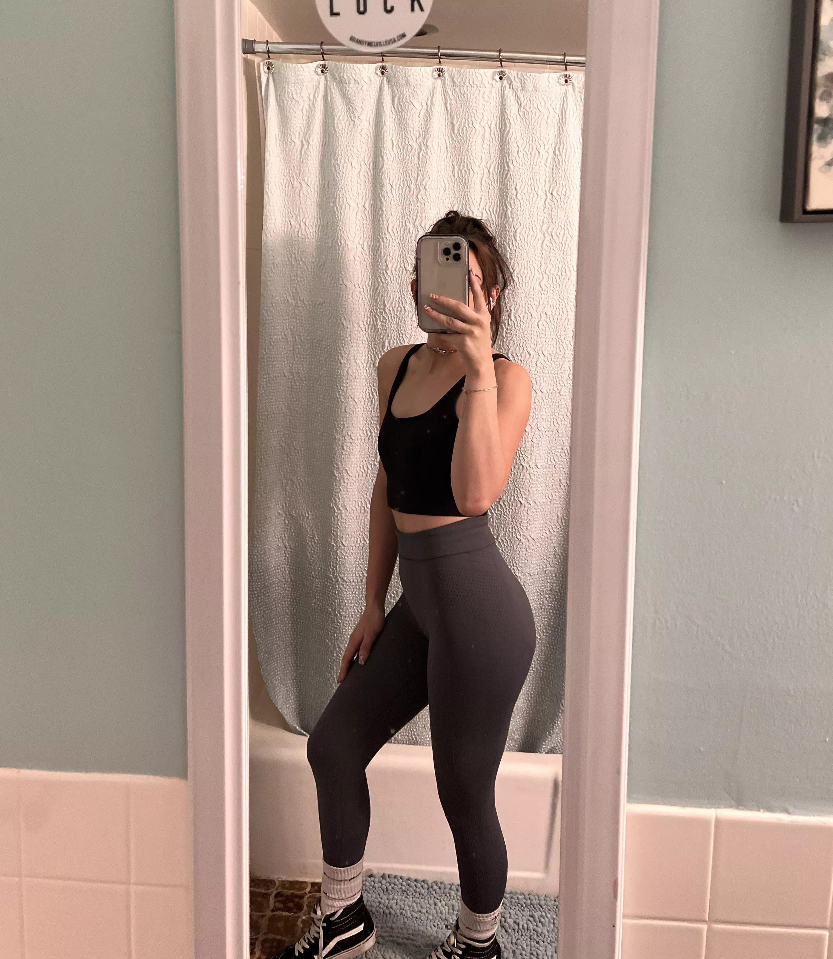 first time posting here, hii everyone 🤗