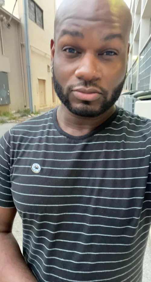 First time posting. This was just after I walked out of a barbershop in downtown Sarasota. π πͺ