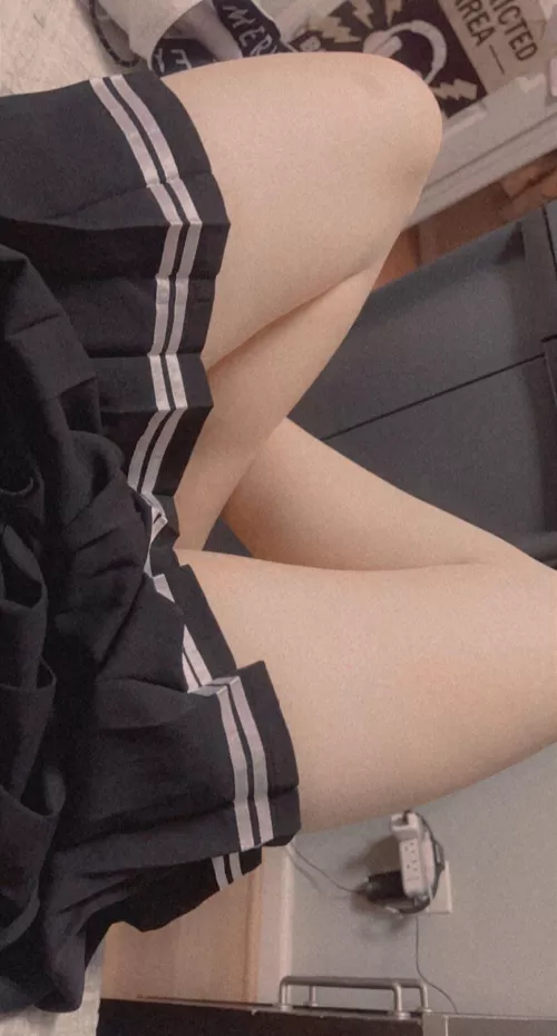 First time shaving my legs 😅 oof