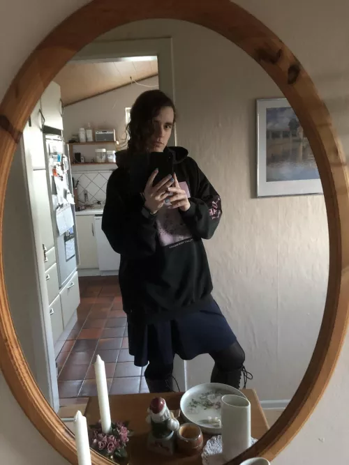 First time showing me face😖 could I be girlfriend material💞 and could I pass as a girl😊