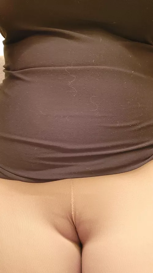 First time taking a cameltoe shot. And I'm not mad about it