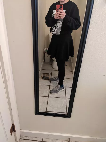 First time trying a skirt and posting on here. Hope this look fine