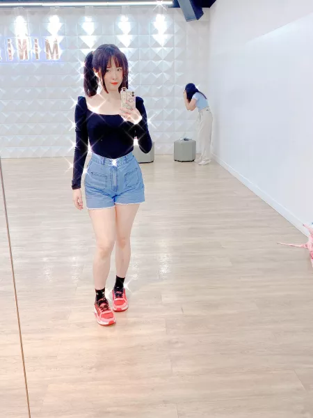 First time wearing bodysuit π