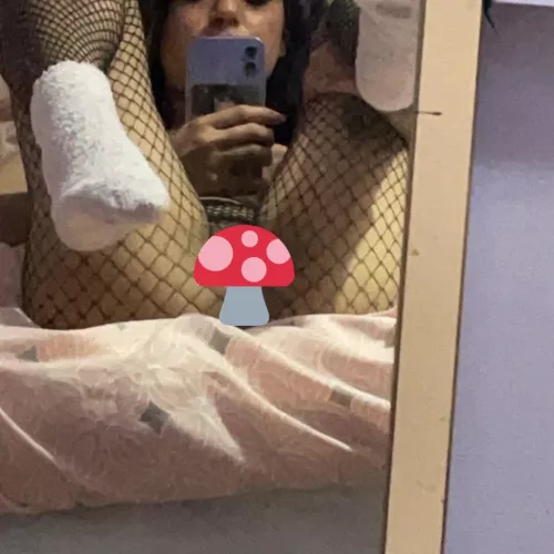 Fishnets are made to be torn at 😈