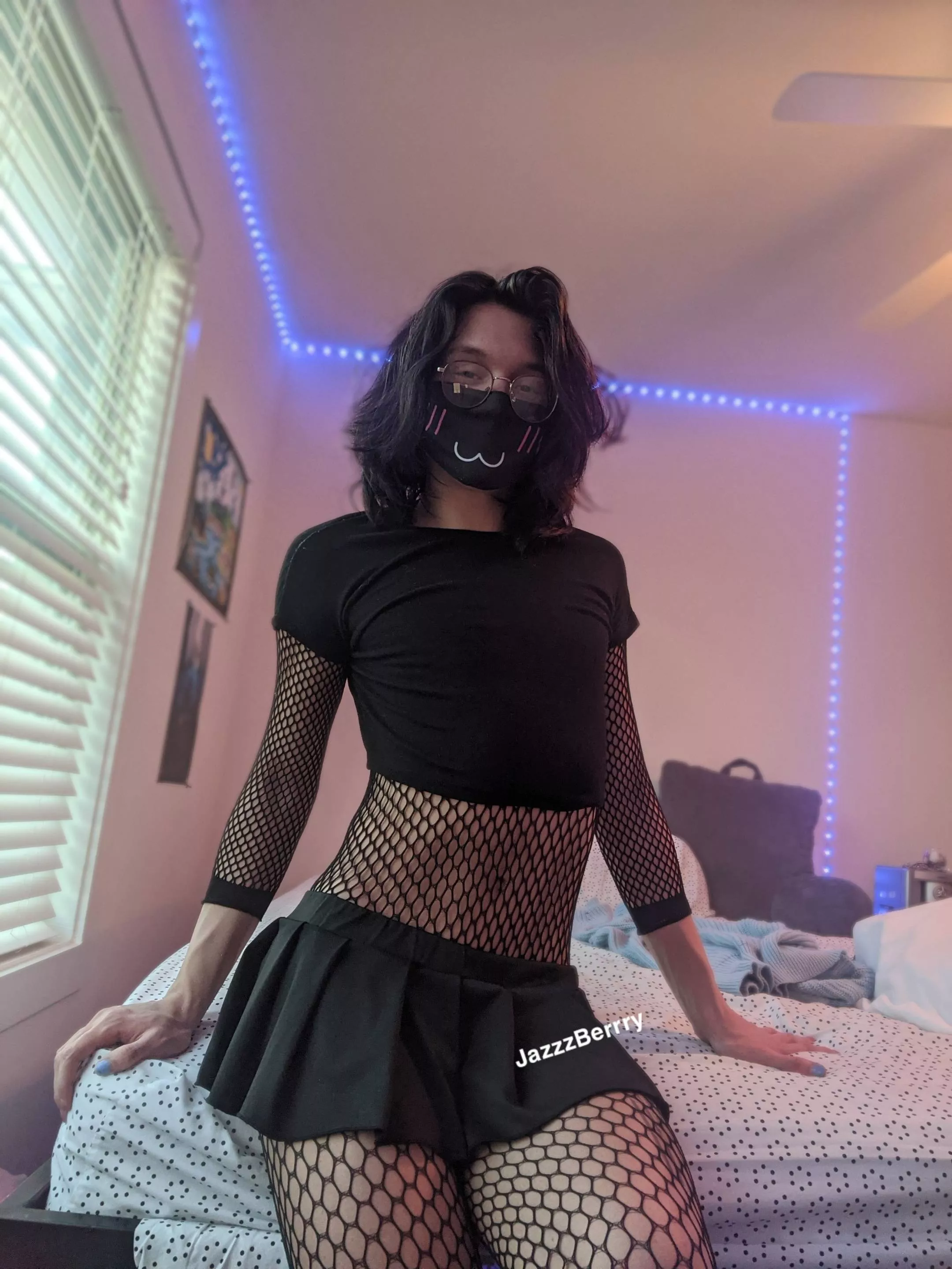 fishnets uwu