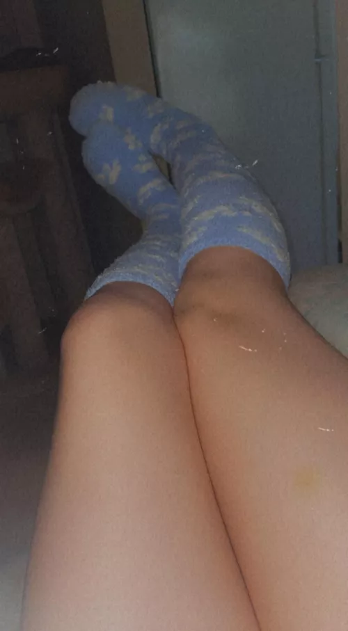 Fluffy paw socks ♥️ hmu to chat