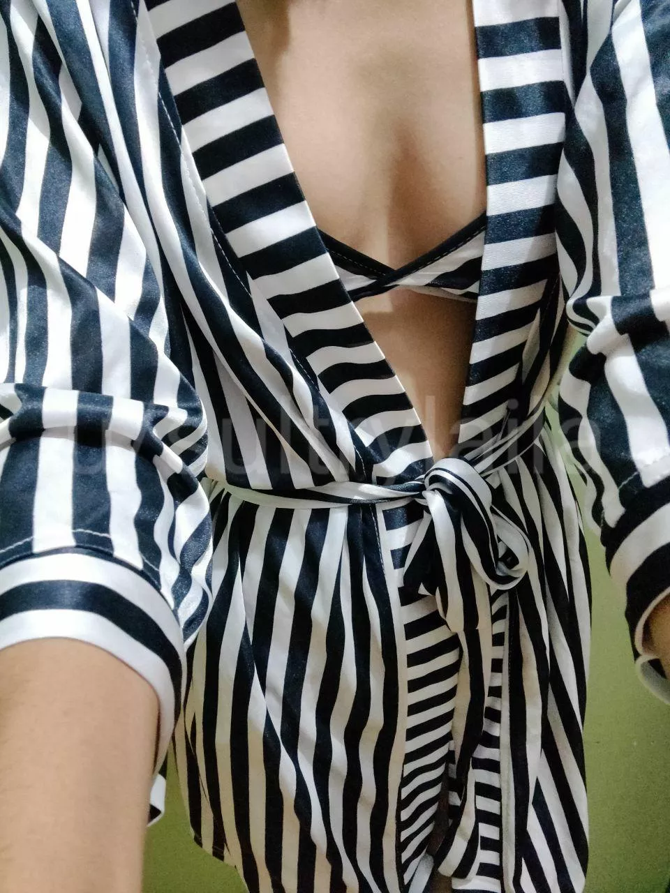 [F][OC] Pull the string and find out what's underneath.