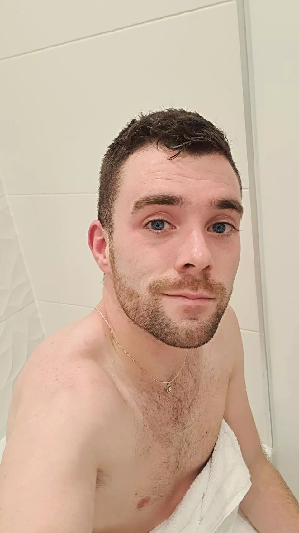 foggy morning here in the UK 🇬🇧. keep warm all. 😊