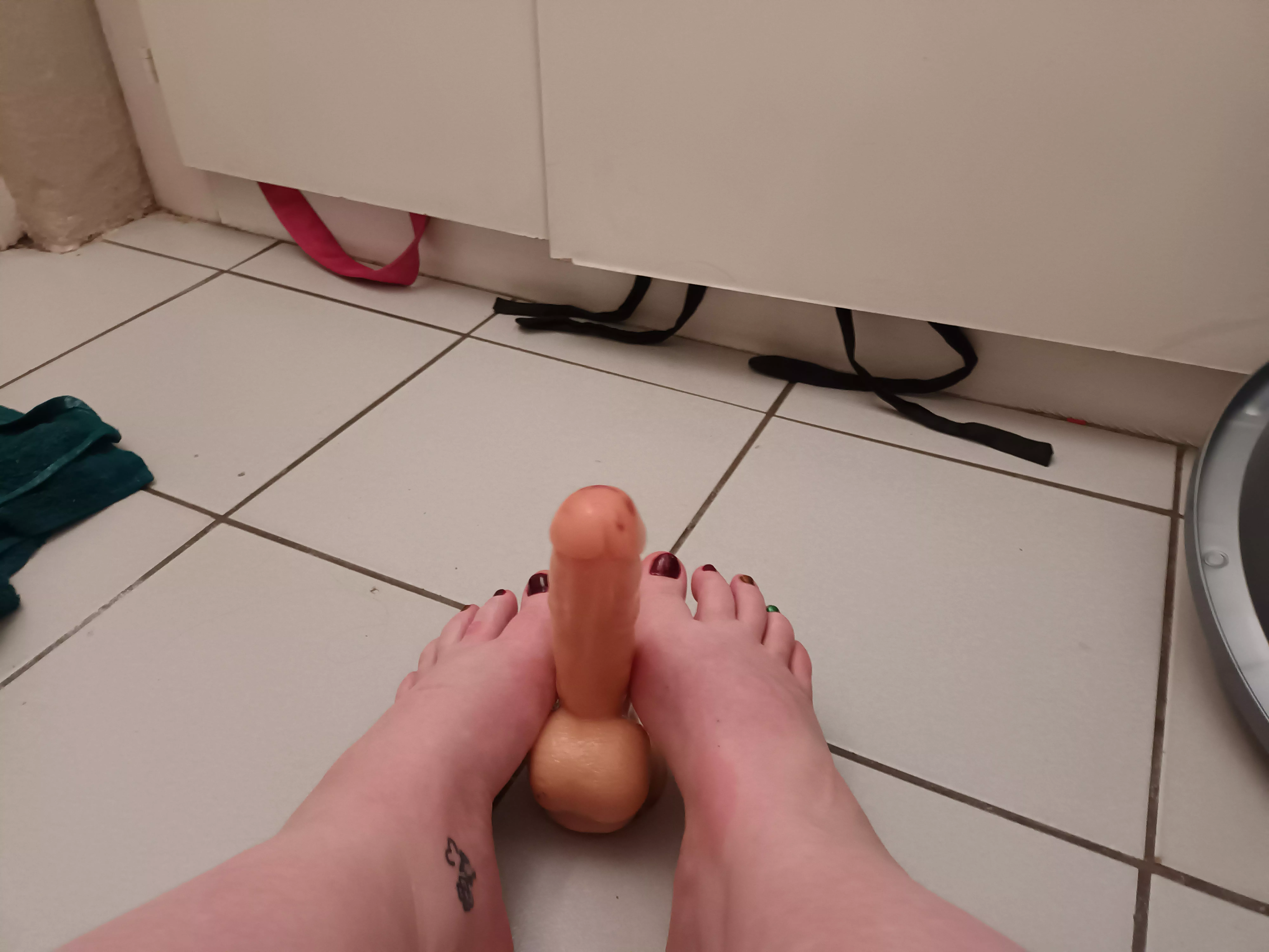 Footjob Monday