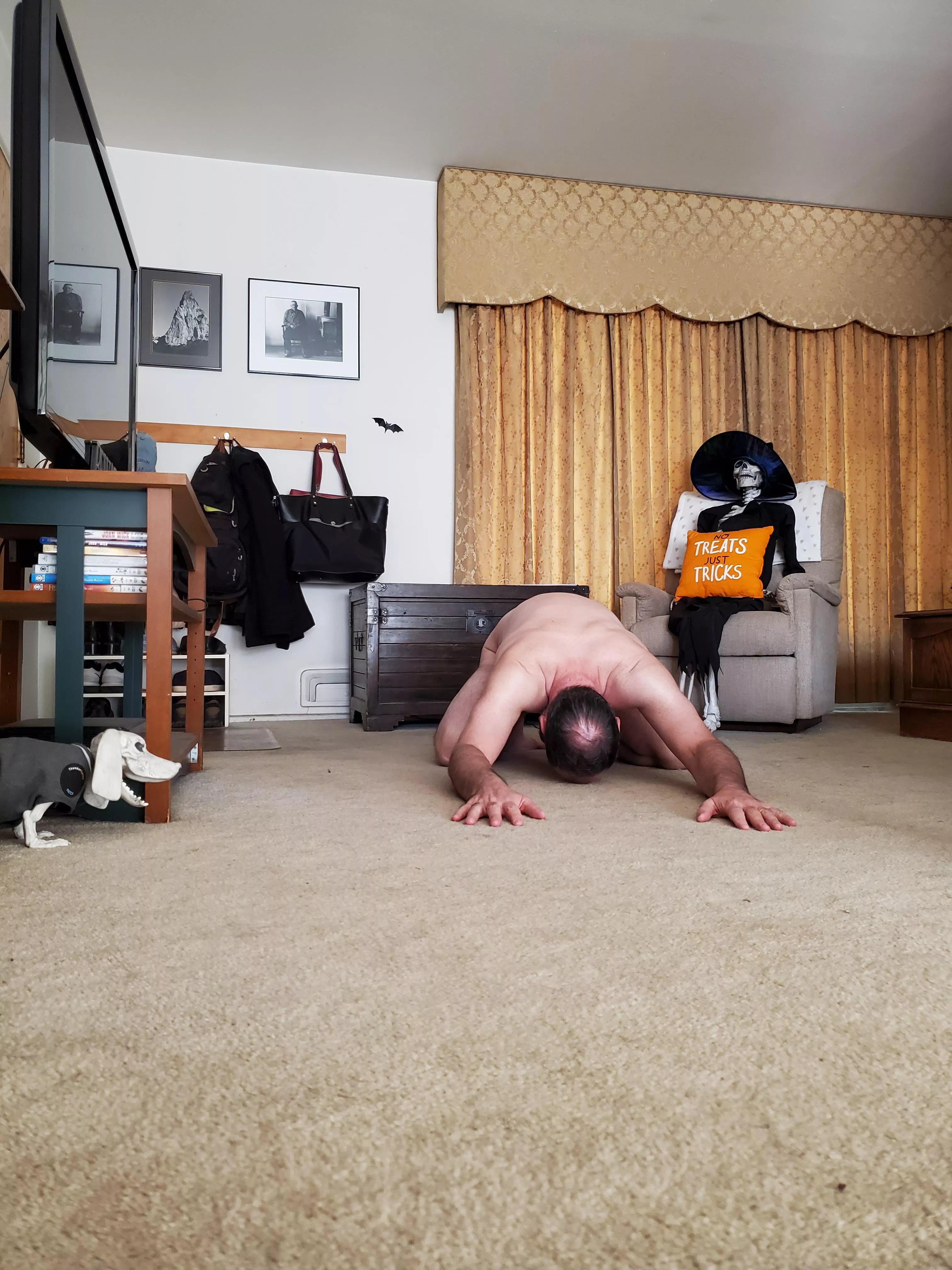 For Friday u/M_asin_Manci asks us for a little child's pose. 😘💖☮🕉