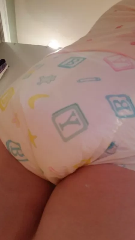For those of you who messaged me asking .... here you go!! No poopies.. jus my cute lil bum! ( prolly a bit wet tho ) ๐