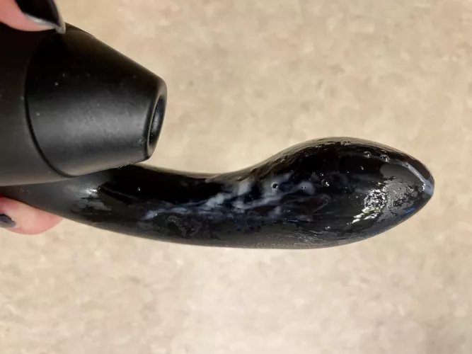 For those who wanted to know how creamy I get (and for a particular man who got me there💕)