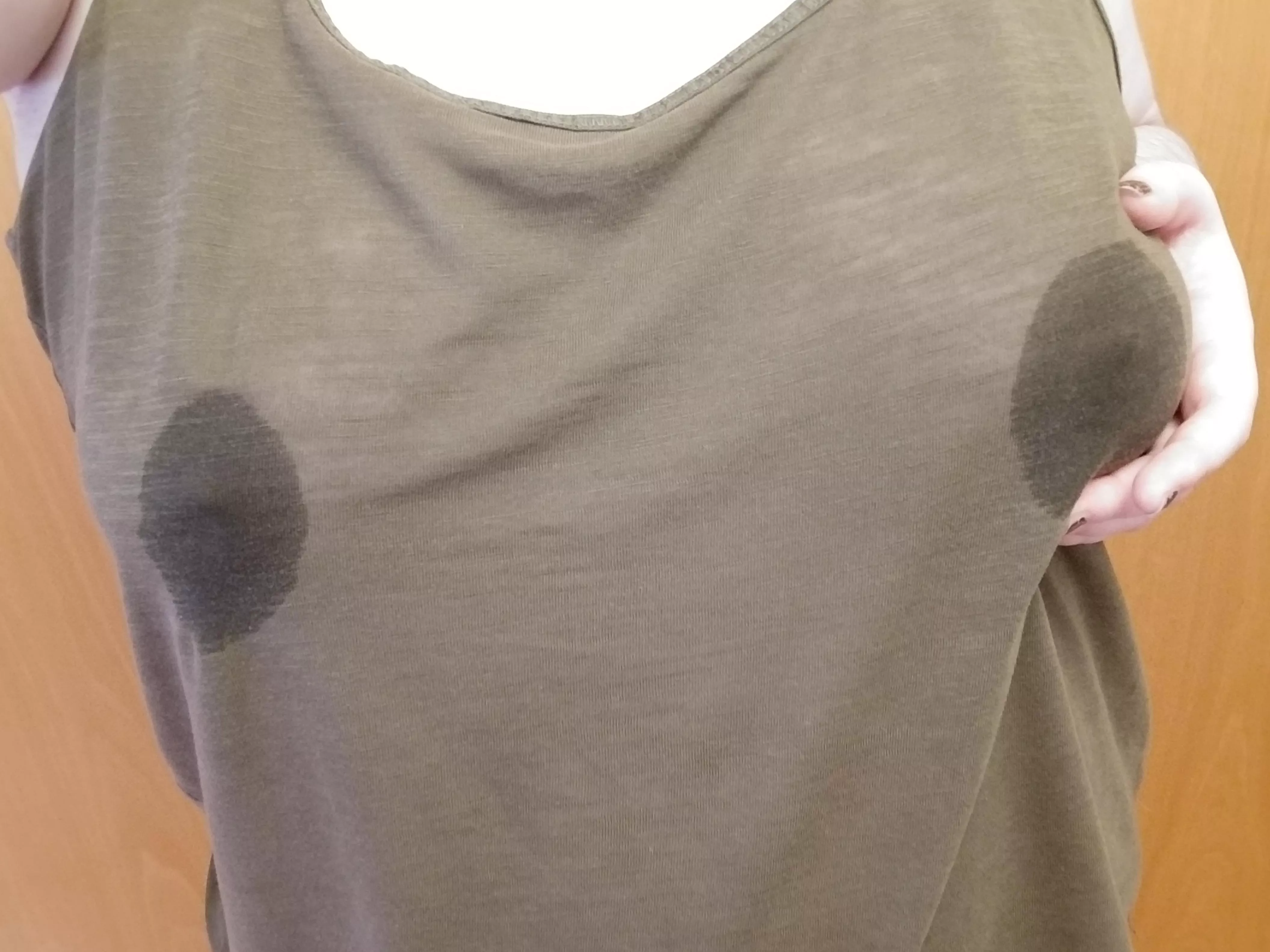 Forgot to pump last night and slept on my stomach... 💕