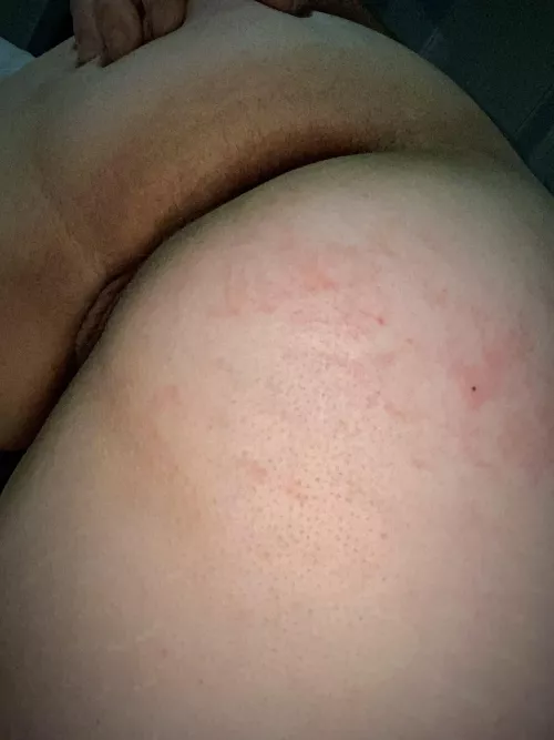 Found her showing her tits online.. she earned this red ass 😈