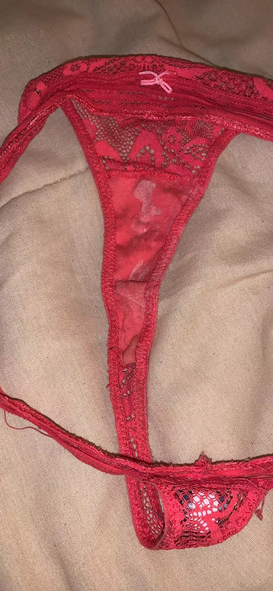 Found it in the bar parking lot. Drunk thot took it off before leaving Found it in the bar parking lot. Drunk thot took it off before leaving