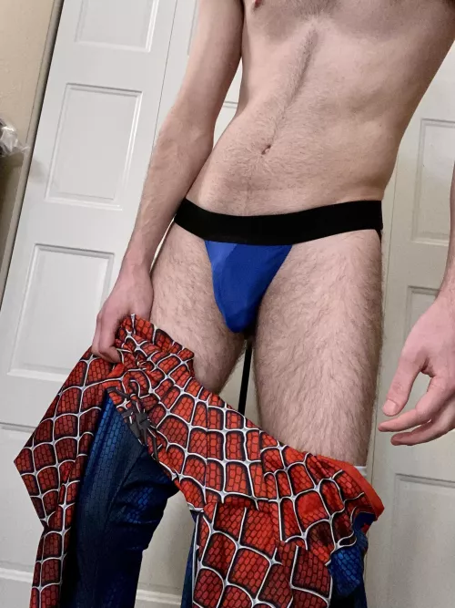Found out what Spidey wears under that suit π