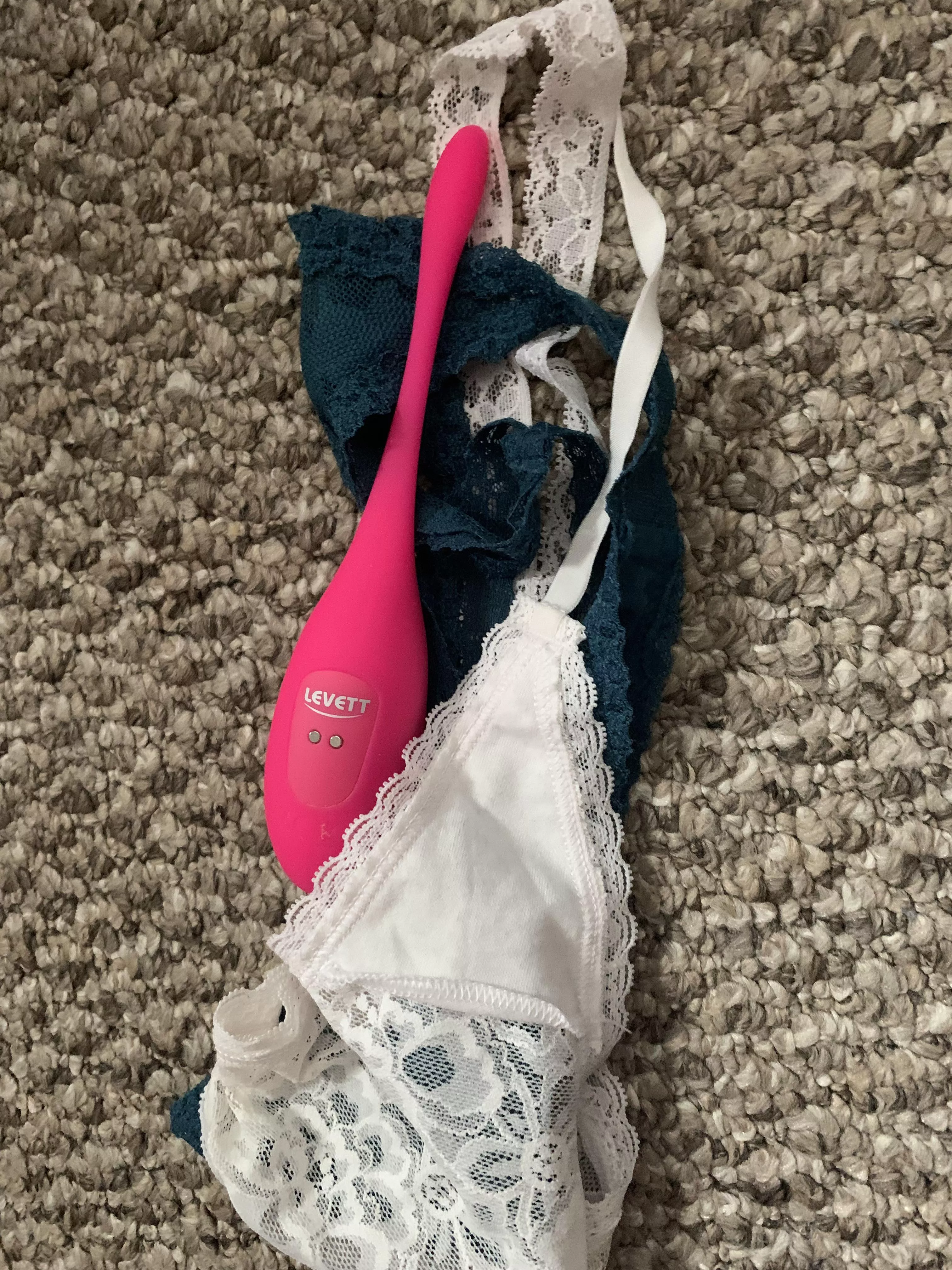 Found these in my girlfriends bag (pms open)