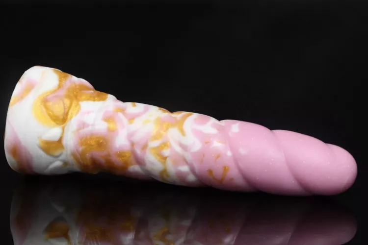 Fourth Mystic ! Mini/Medium/Rogue 💖 Snagged them last Friday during the drop, just forgot to post! This and my Echo are coming in the mail tomorrow~