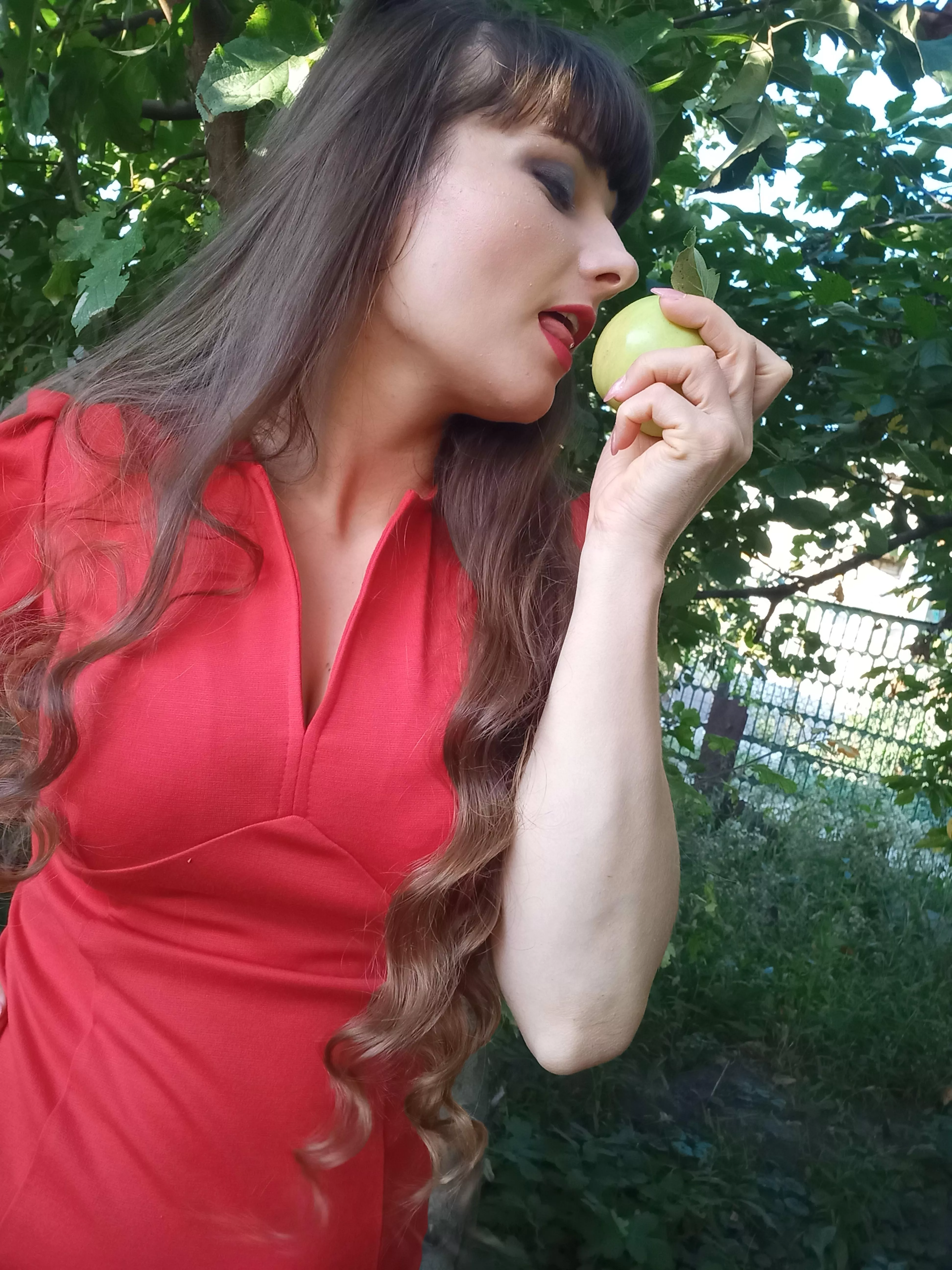 free account, do you want me to turn your fantasy on? and start teasing you with my hot body? by the free link in the description))) free account, do you want me to turn your fantasy on? and start teasing you with my hot body? by the free link in the description)))