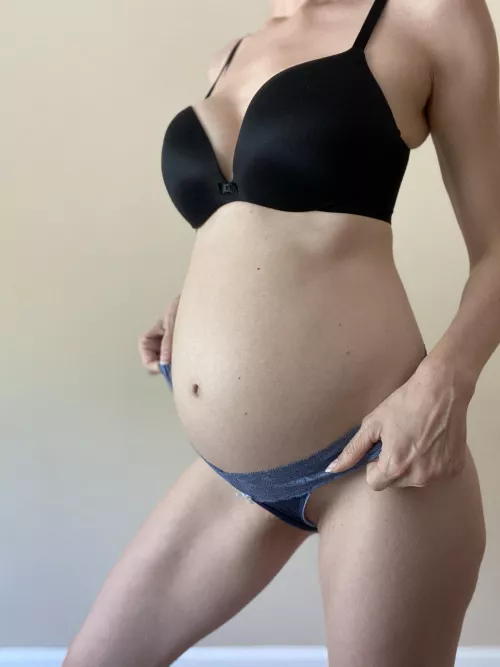 FREE PREGNANCY ONLYFANS! Link in comments!