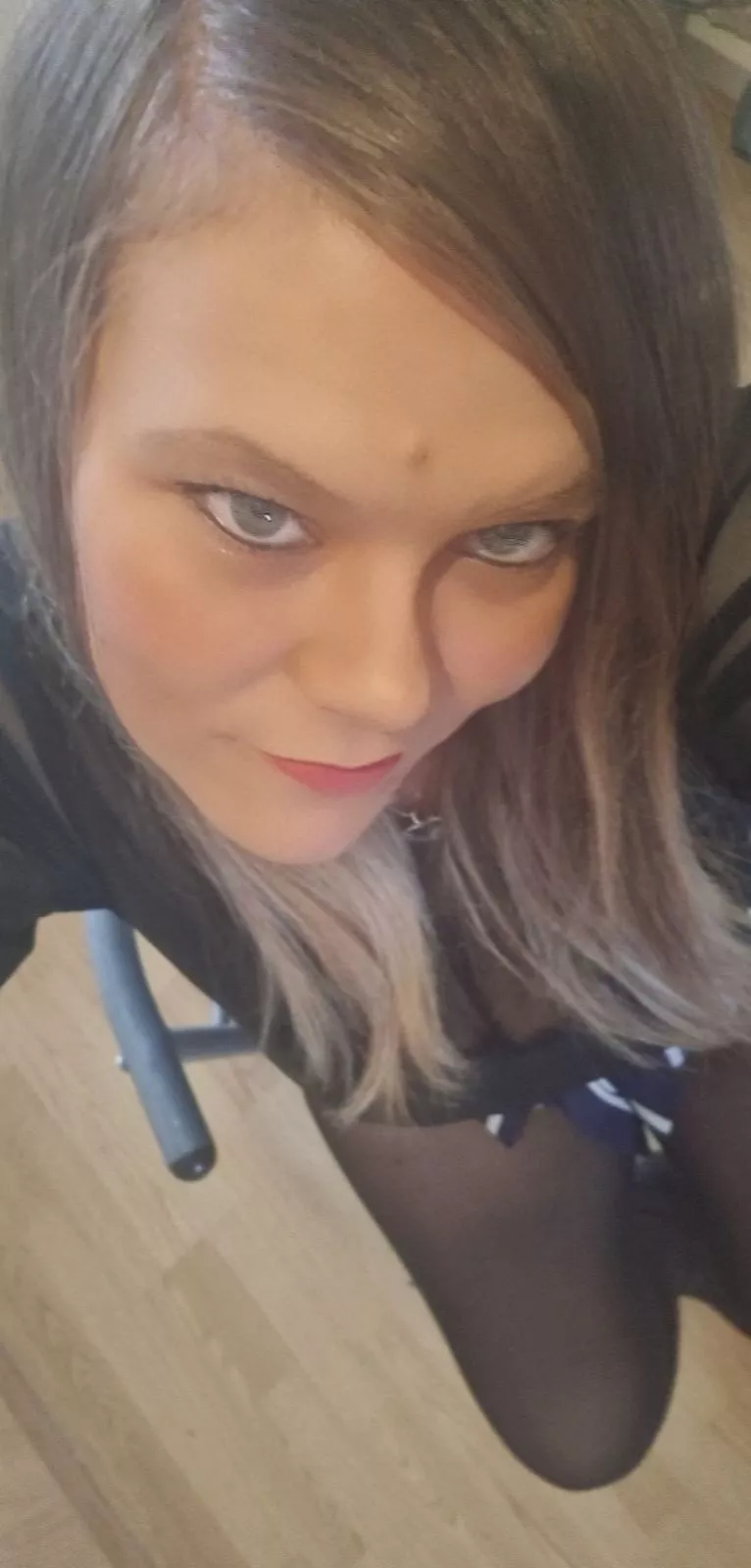 Free subscription. Who wants to play with a submissive British slut? Free subscription. Who wants to play with a submissive British slut?