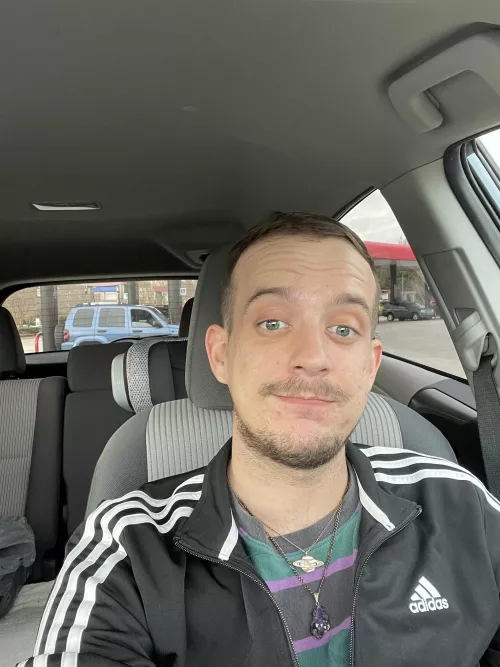 Fresh hair cut got me feeling confident today