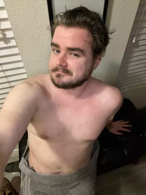 Fresh out the shower, happy Friday bros ๐